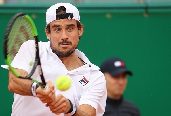 Primer set que pierde Agut en esta edición de Wimbledón. Se lo ganó Pella y el bahiense está 2-1 abajo en sets. Va por otra hazaña.