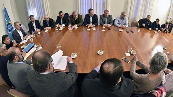 Cumbre. Los funcionarios negociaron con los empresarios. 