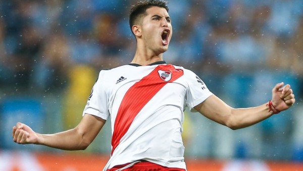 Palacios hizo fútbol y en River piensan adelantar su vuelta.