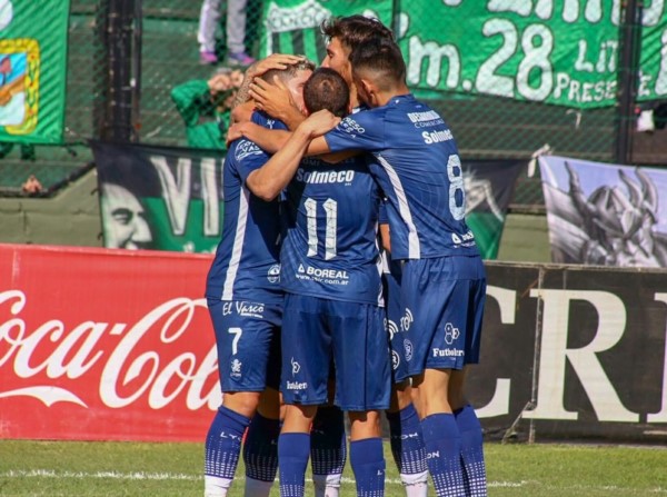 Independiente Rivadavia empató a domicilio 2-2 ante Nueva Chicago y selló su boleto a semis del Reducido.