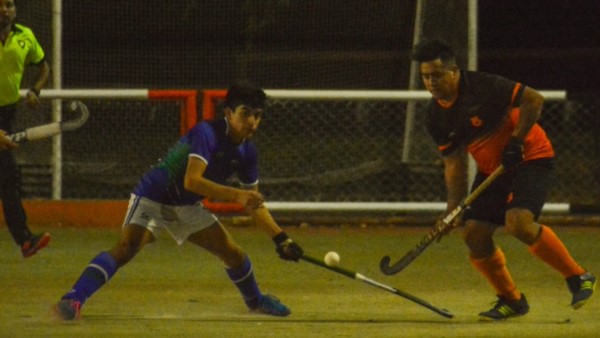 Anoche, en Rawson, Bigornia le ganó a Trelew en caballeros, por 3-2, y de esta manera le sacó seis puntos de diferencia en la cima de las posiciones.