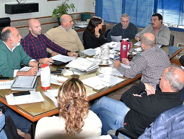 Debate. Las empresas de servicios públicos discutieron en Trelew.