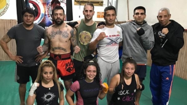 Algunos discípulos de “La Roca” Arévalo, que entrenan en el Gimnasio Kempo de Trelew, estarán presentes en la velada del Ragnarok XII.