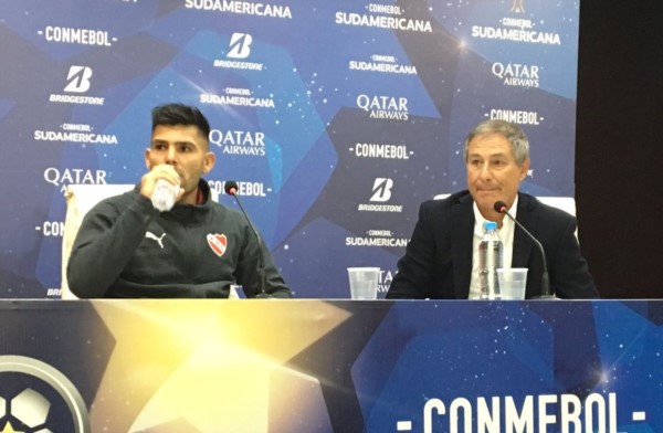 Ariel Holan y una frase contundente al iniciar la conferencia de prensa y responder sobre su continuidad en Independiente. 
