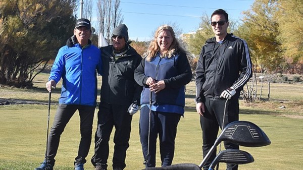 Con 36 participantes, se desarrolló con total éxito el torneo en el club capitalino, donde los vencedores fueron Julio González y Juan González.