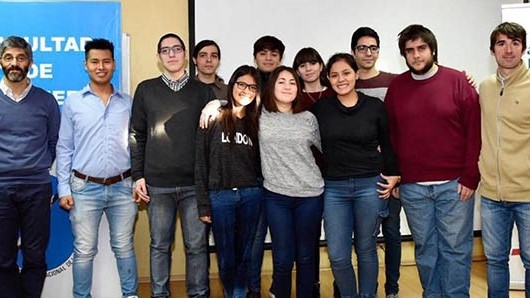 Los estudiantes pertenecientes a la Universidad de la Patagonia San Juan Bosco (UNPSJB), becados por PAE.