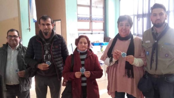 Participación. Una postal de algunos de quienes estuvieron en una charla clave para un tema sensible. 