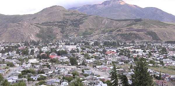Frío y posible nevada. Así irán a votar este domingo los esquelenses.
