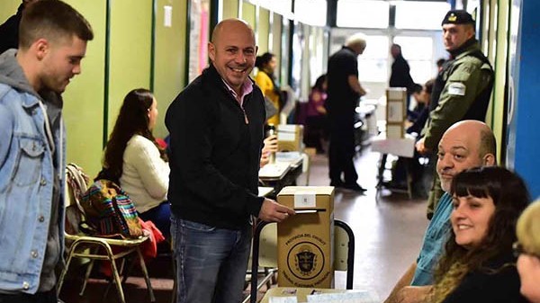 Sonrisa. Con experiencia en sus espaldas, Ricardo Sastre brindó varias definiciones sin romper la veda.