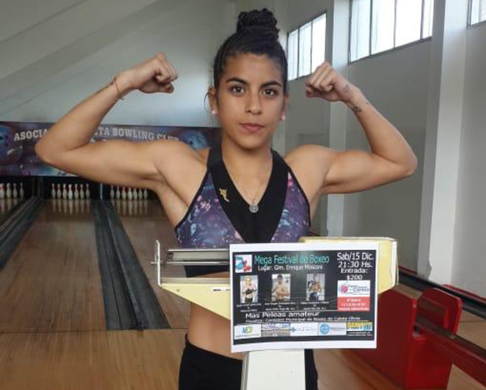 Dio el peso. Jessica Leiva acusó 55,500 kg en la báscula y está lista para su tercer combate profesional.