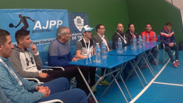 Tras la clínica del jueves, ayer se presentó la competencia con Maderna y Béliz, entre otros, y hubo partidos.