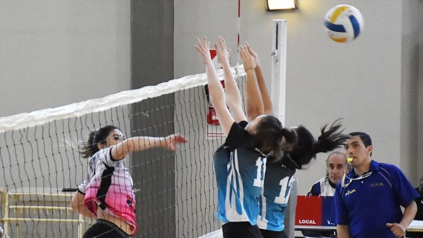 El Gimnasio de la Escuela N° 747 de Trelew, es sede de la tercera fecha del Torneo Provincial Femenino de Vóley. Hoy a las 16 horas se juega la final.