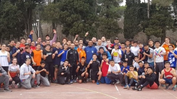 Bajo la coordinación del múltiple campeón mundial Omar Narváez, dos jóvenes chubutenses participaron del Campus de Entrenamiento.