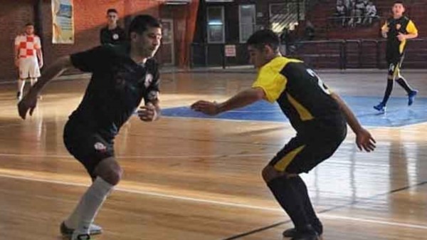 Deportivo Mula de Madryn goleó a Puelense de Esquel por 11 a 0.