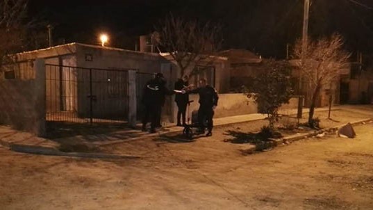 El sangriento episodio contó con varias detonaciones de grueso calibre, dos dieron en Currumul.