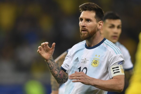 "Chiqui" Tapia adelanta que Messi volverá a la Selección Argentina en la próxima fecha FIFA.