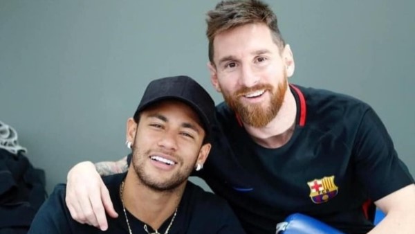 Barcelona acelera seriamente por el fichaje de Neymar. El 10 de Brasil no se vería en un club que no sea el del Camp Nou.
