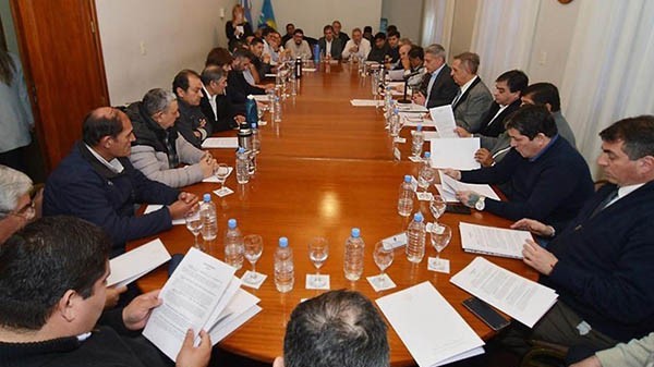 Aval. Los referentes sindicales pidieron que el resto de los gremios también apoyen al Poder Ejecutivo.