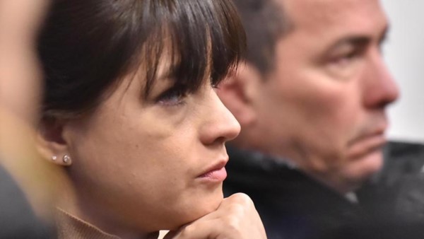 Natalia Mac Leod y Diego Correa, durante el juicio este martes.