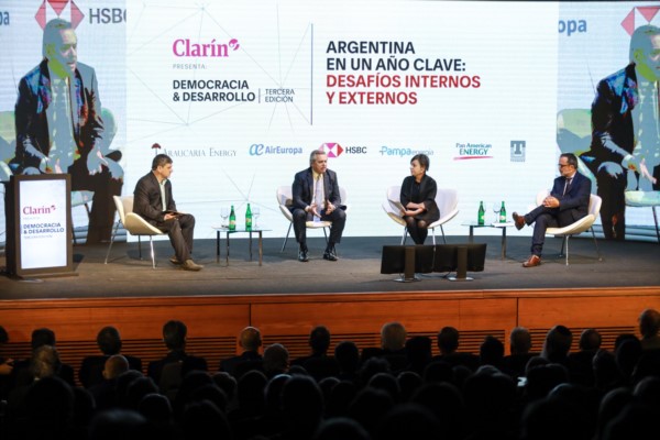 Alberto F. volvió a cuestionar el cepo y ratificó que "Argentina no tiene posibilidad de caer en default".