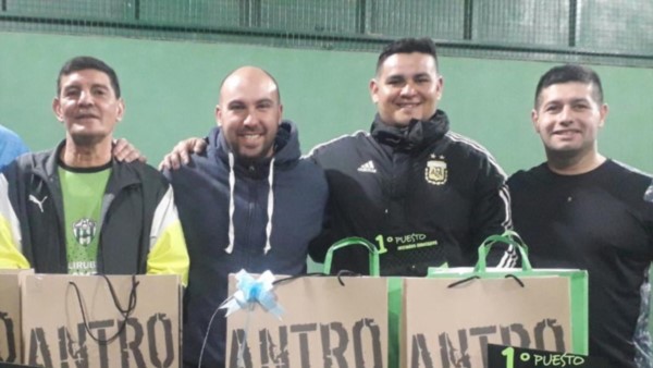 La actividad del padel en Germinal sigue adelante. El fin de semana se jugó un torneo femenino y la Superliga.