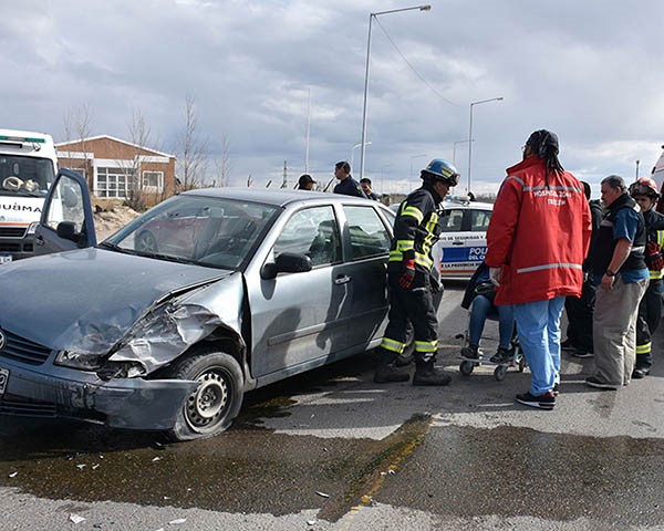 Uno de los siniestros viales tuvo lugar en cercanías del intercambiador, al sur de Trelew.