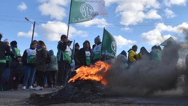 Pasan los días y se profundiza el plan de lucha.