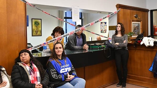 Una de las postales de las medidas de lucha que se reflejó sobre la Mesa de Entradas del Superior Tribunal de Justicia de la provincia.