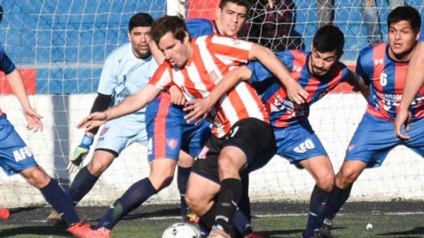 Martín Bataller fue uno de los protagonistas e nla red en la tarde de ayer de Racing Club de Trelew.