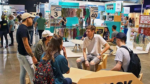 Son 10 los creadores chubutenses que están presentes en La Feria que se lleva a cabo en La Rural de CABA.