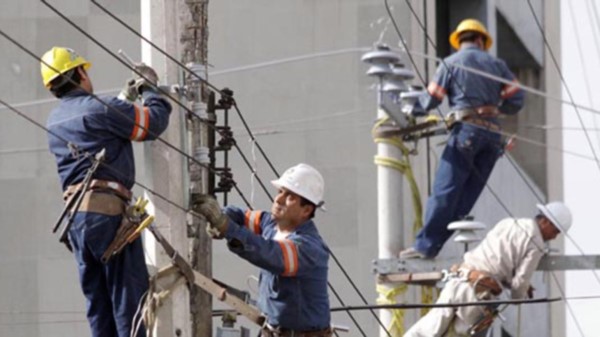 Finalizadas las obras,apróximadamente a las 13, se normalizará el suministro eléctrico en su totalidad.