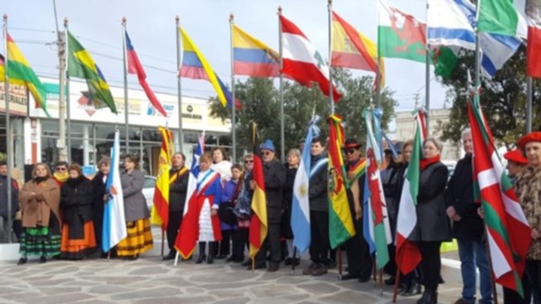 Las colectividades acompañaron la propuesta que cada 4 de septiembre se celebra en la ciudad del Golfo.