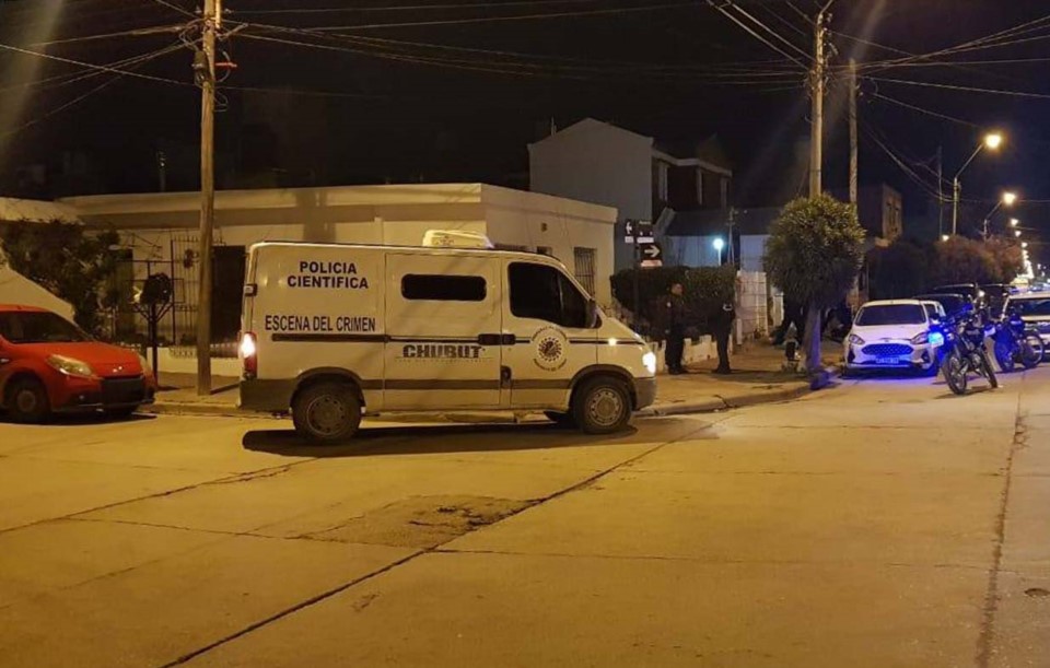 Los delincuentes fueron detenidos a 200 metros del lugar donde habían cometido el robo con arma.