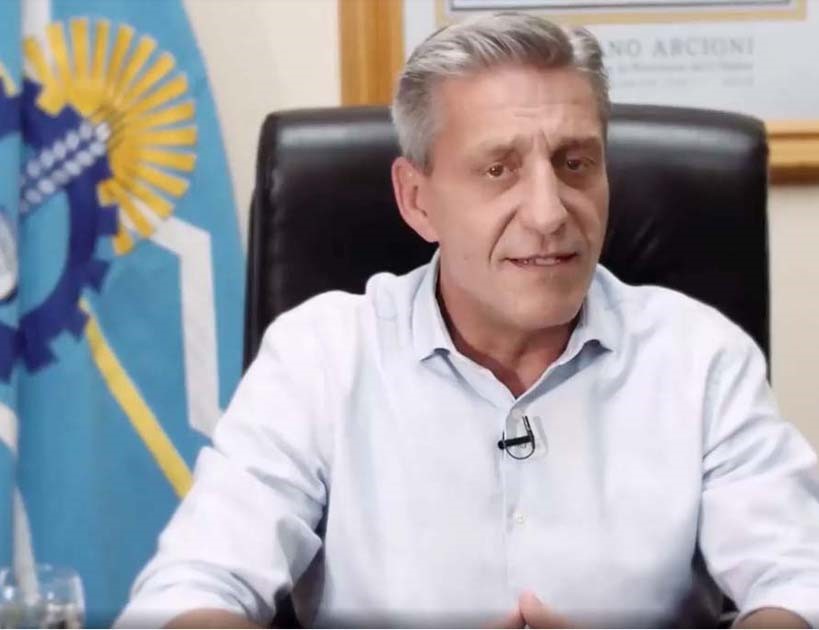 Seriedad. El mandatario durante el mensaje grabado que se difundió.