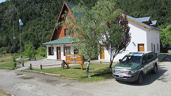 Río Villegas. El puesto caminero de Gendarmería es clave para el control de la ruta 40.