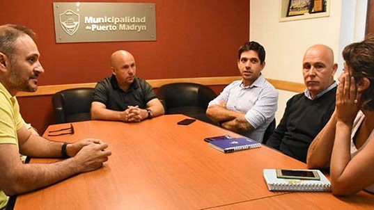 Sastre se reunió junto a su equipo para analizar el programa a implementar
