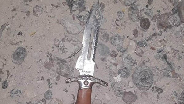 El cuchillo con el que la iracunda mujer atacó a su expareja en Madryn.