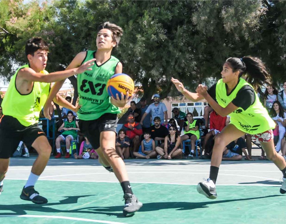 El tradicional certamen de básquetbol 3x3 se juega en Puerto Madryn como lo viene haciendo hace 3 años.