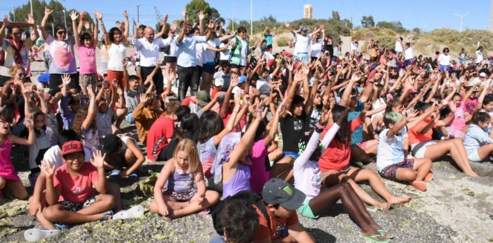 El Intendente de la ciudad del “Golfo”, participó del cierre de las Colonias de Vacaciones, donde participaron más de 3500 niños , y niñas.
