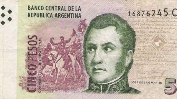 Queda solamente este mes para poder utilizar los billetes de 5 pesos para hacer pagos y cancelar transacciones. 