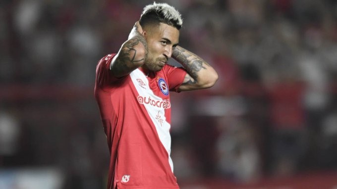 El volante del Bicho confirmó que se va a jugar a San Luis de México pero que se queda en La Paternal hasta diciembre.