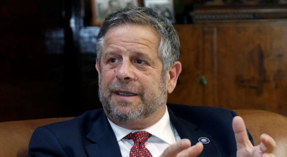 Rubinstein, ex titular de la cartera de Salud, degrada a secretaría por Macri.