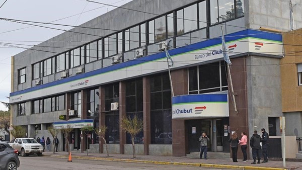 Los préstamos para asistencia tendrá período de gracia y tasa fija.
