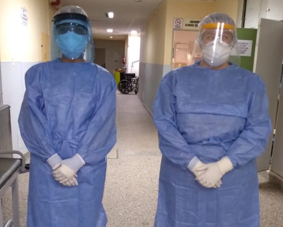 Los enfermeros llegan para suplir la ausencia de los médicos aislados del Hospital Zonal de Esquel.