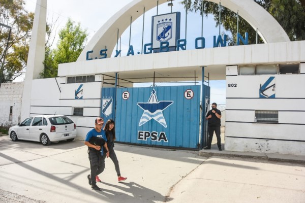 El fotógrafo de Jornada no pudo ingresar al estadio.