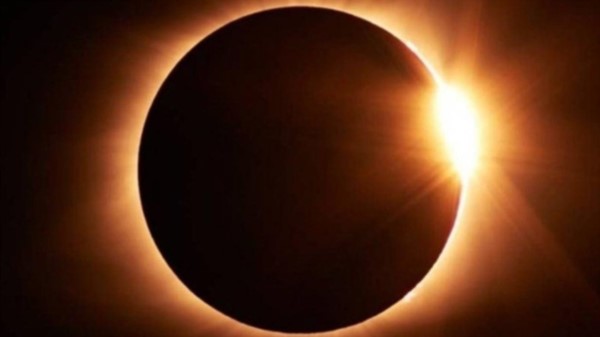 Por unos dos minutos, el día se hará de noche cuando la Luna cubra por completo el Sol este mediodía.
