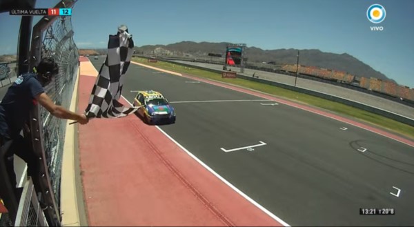 El joven piloto chubutense quedó como subcampeón de la categoría.