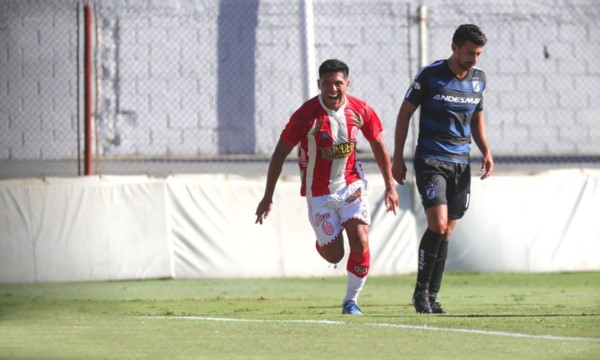 Barracas Central ganó y continúa ilusionado con ascender a Primera.