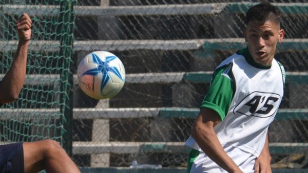 Ignacio Terán se desempeñó ayer como zaguero central por izquierda.