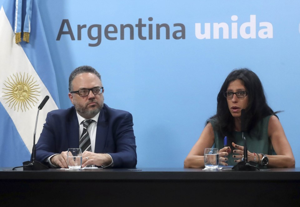 El ministro de Desarrollo Productivo, Matías Kulfas, junto a la Secretaria de Comercio, Paula Español, anunció la extensión del programa de Precios Cuidados a bocas de expendio mayoristas y distribuid